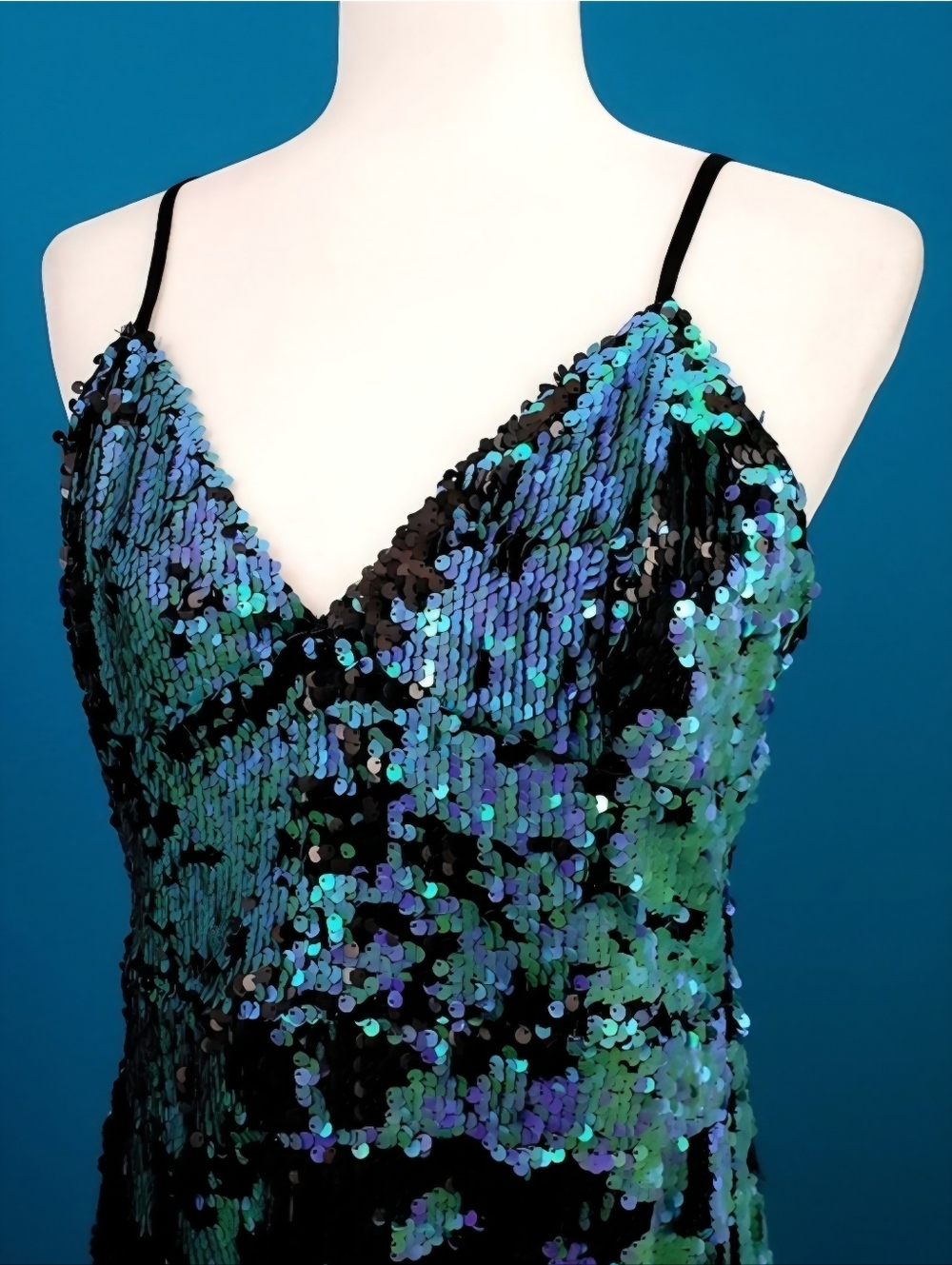 🆕️🌀🎬 PrettyLittleThing / Ocean Hues Sequin Dress // (NWT)